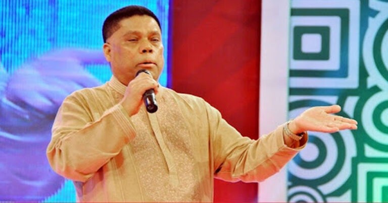 ঈদে শ্রোতাদের বাংলা ও হিন্দি গান শোনাবেন ড. মাহফুজুর রহমান